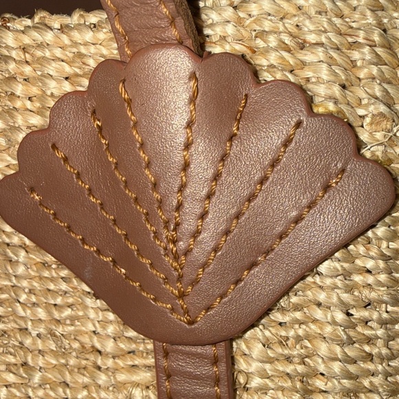 Chic Tan Woven Tote with Brown Accents - Picture 3 of 11